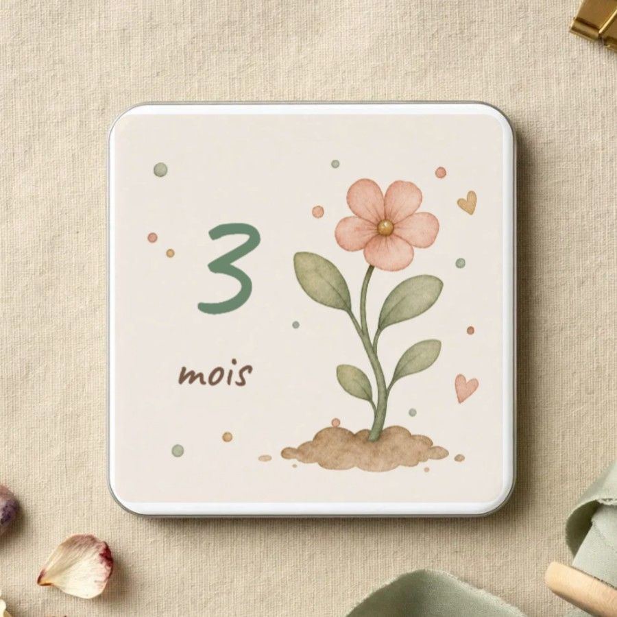 Magnet carré pastel de la série mois par mois : une fleur qui pousse, grand chiffre du mois
